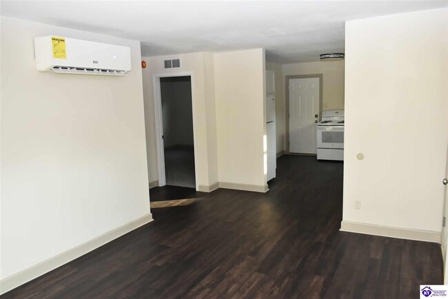 Building Photo - 1177 Evelyn Dr