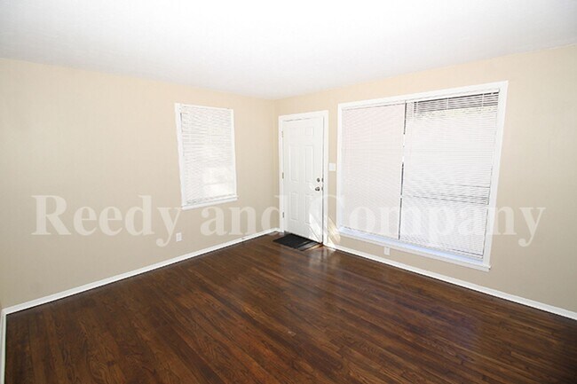 Building Photo - 1841 S Sutton Dr