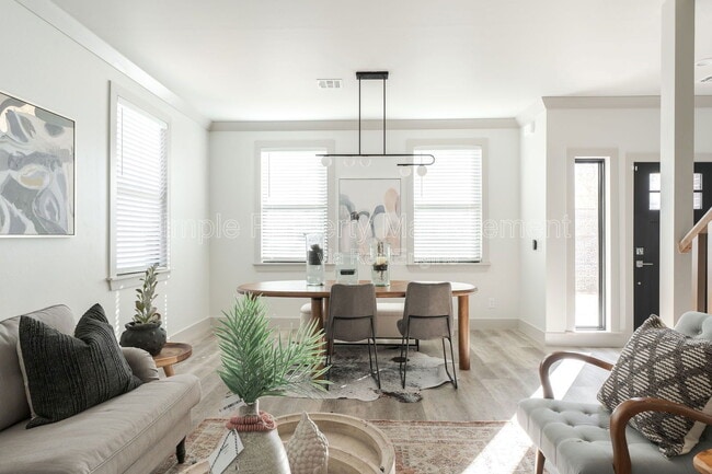 Building Photo - 4005 N Indiana Ave