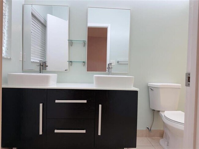 Building Photo - 10235 Panama St