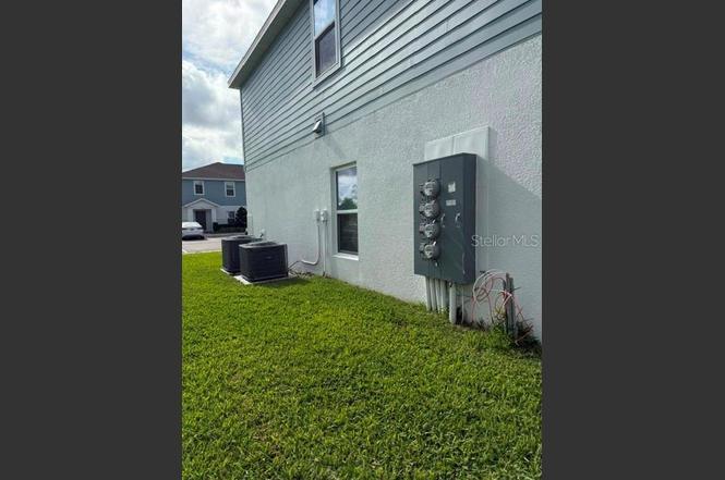 Building Photo - 1062 Sand Torch Cir