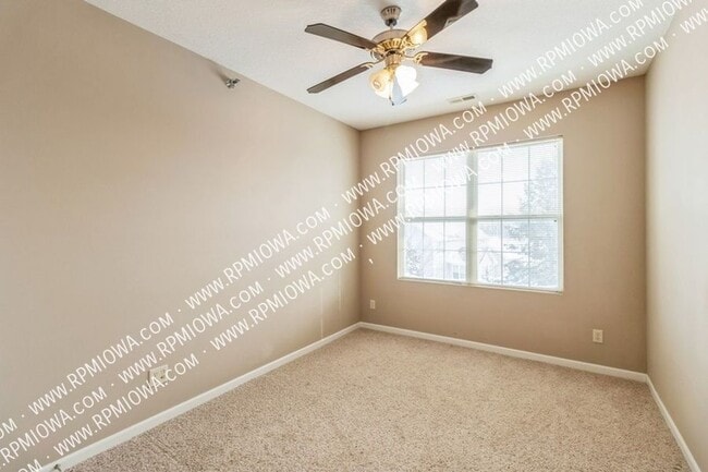 Building Photo - 1307 SE University Ave