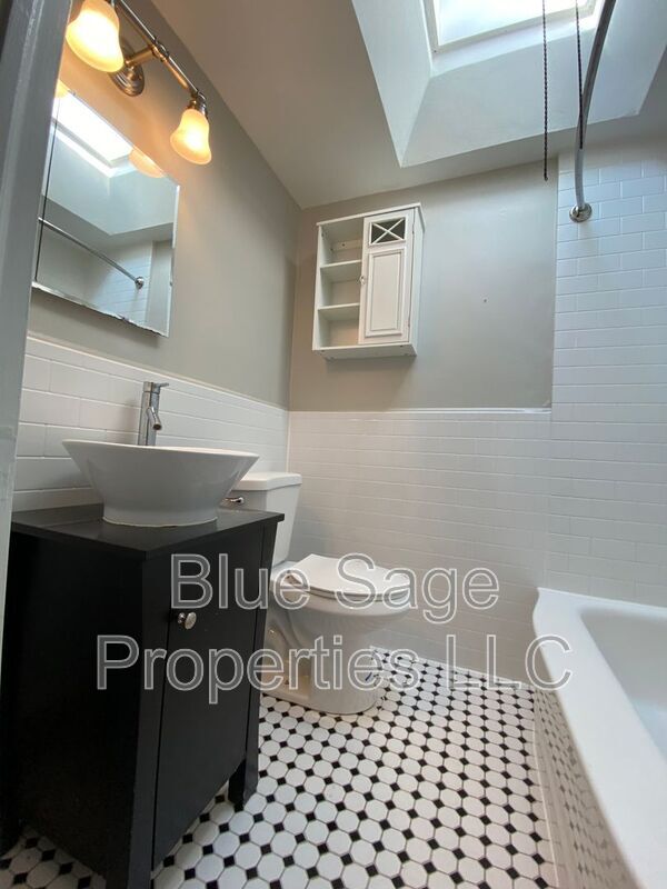 Building Photo - 337 N Bishop Ave