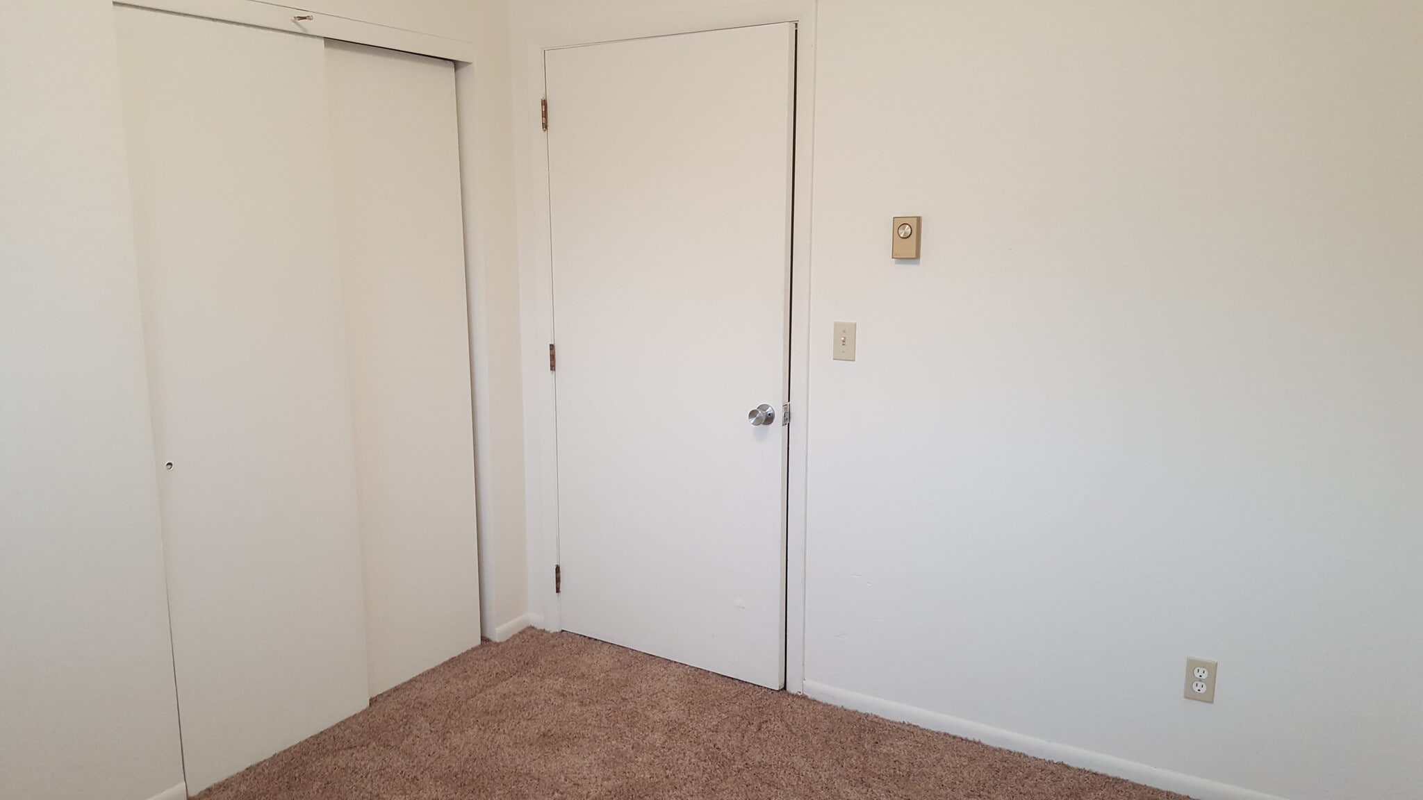 Building Photo - 106 N Holmen Dr