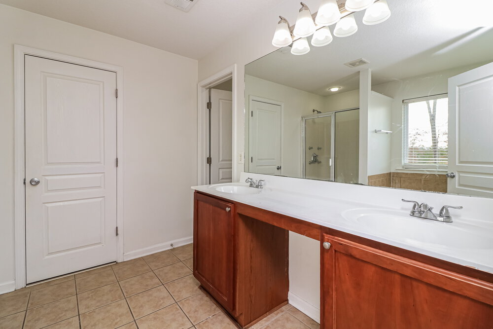Building Photo - 340 Darbys Run Ct