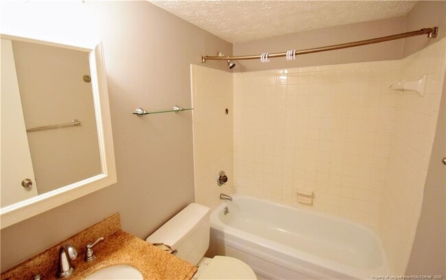 Building Photo - 211 Livermore Dr