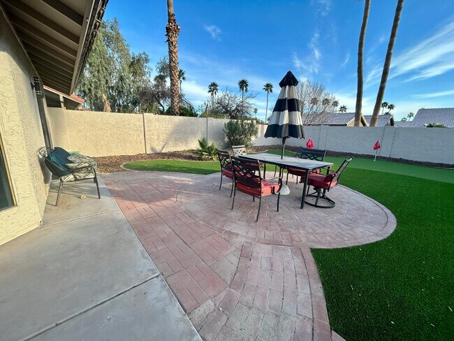 Building Photo - 4212 E Sandia St