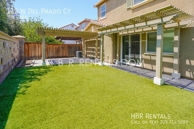 Building Photo - 132 W Del Prado Ct