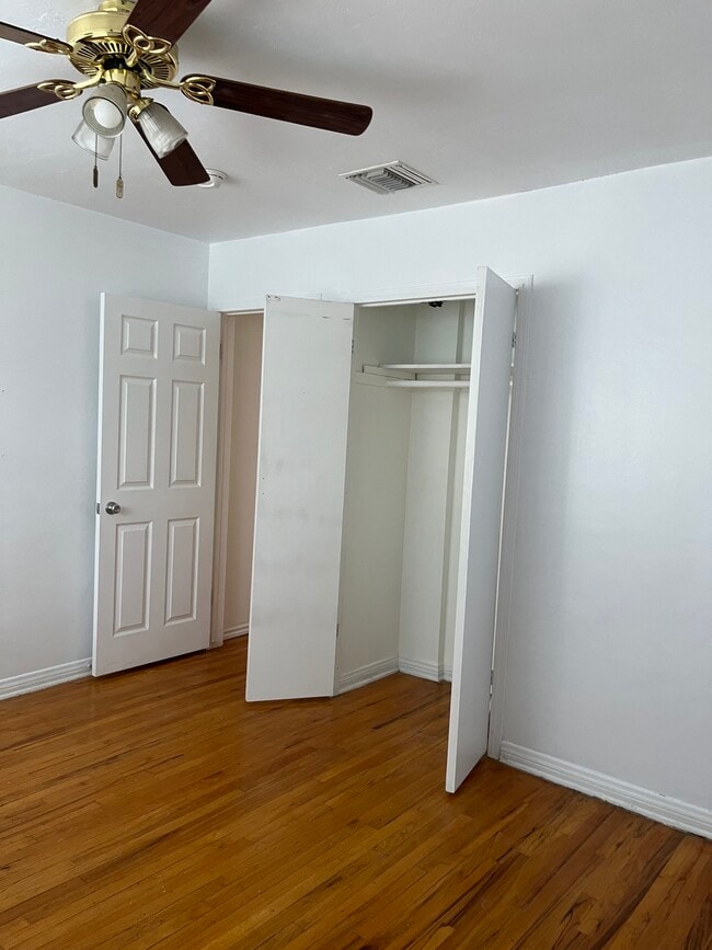 2nd bedroom - 4549 Vista del Monte Ave