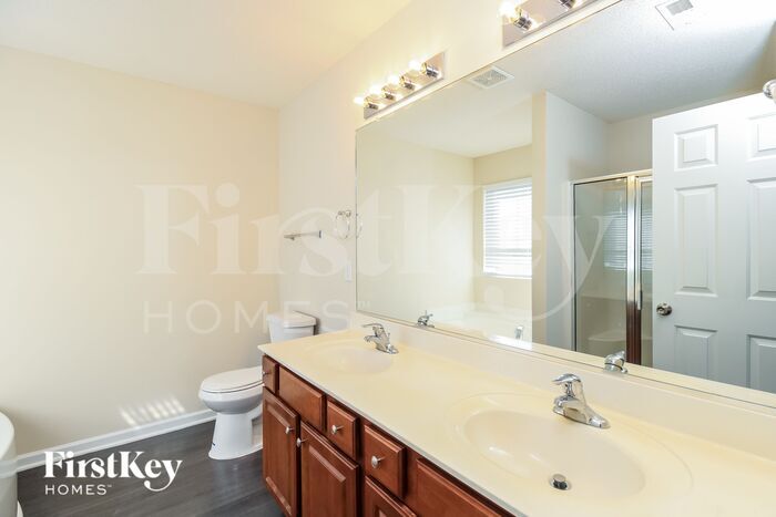 Building Photo - 1901 Harvick Ct