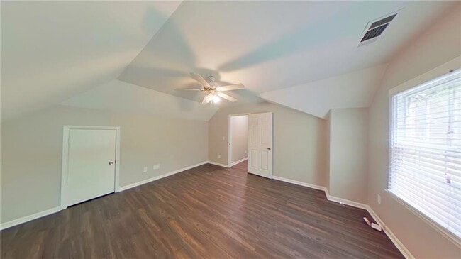 Building Photo - 11355 Vedrines Dr
