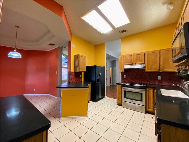 Building Photo - 3215 Tree Grove Dr