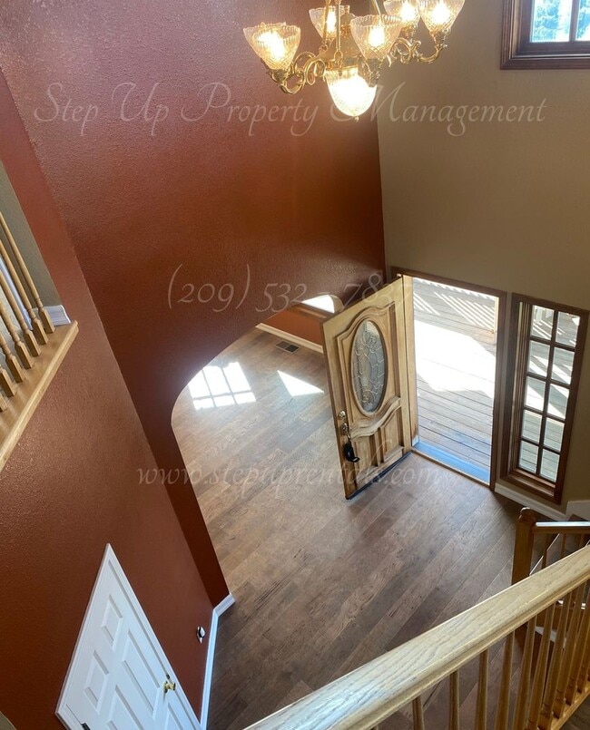 Building Photo - Elegant Mountain-View Home with Solar, Well Water & Septic – Utility Savings Included!