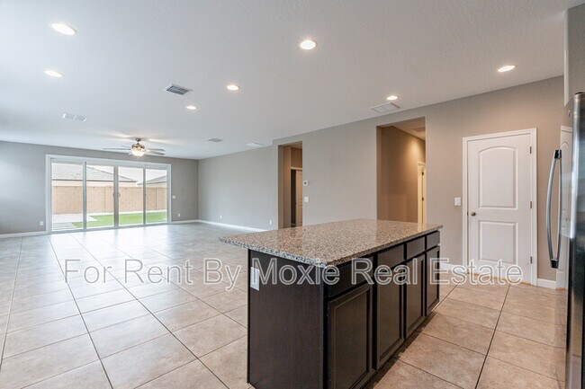 Building Photo - 8499 W Sonoma Way