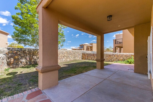 Building Photo - 3654 Almond Beach Dr