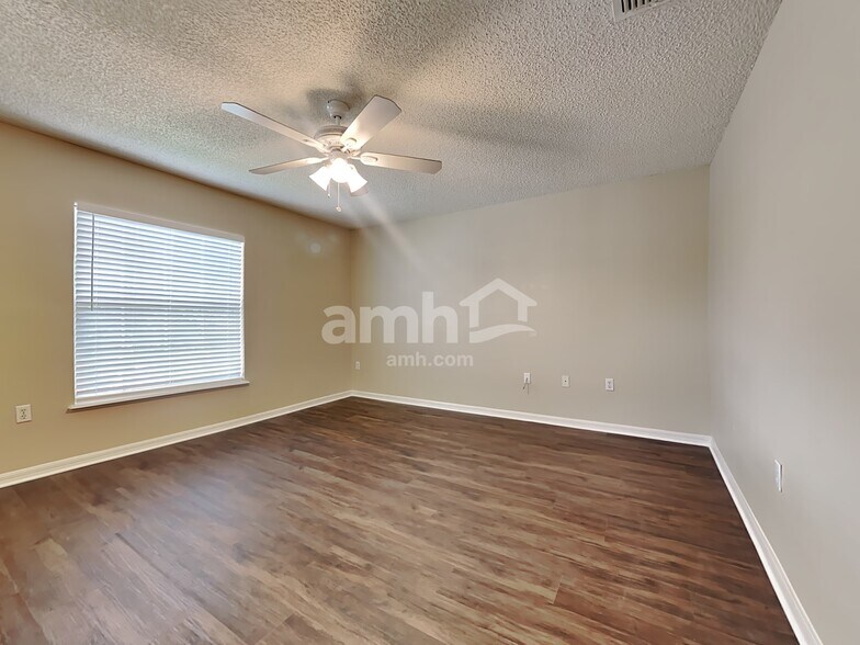 Building Photo - 7078 Shady Pine Ct