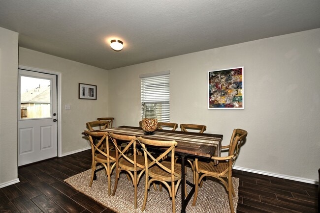 Building Photo - Great home  |  Boerne / Fair Oaks area  |  4 beds  |  2.5 baths  |  2440 sqft  |  Boerne ISD