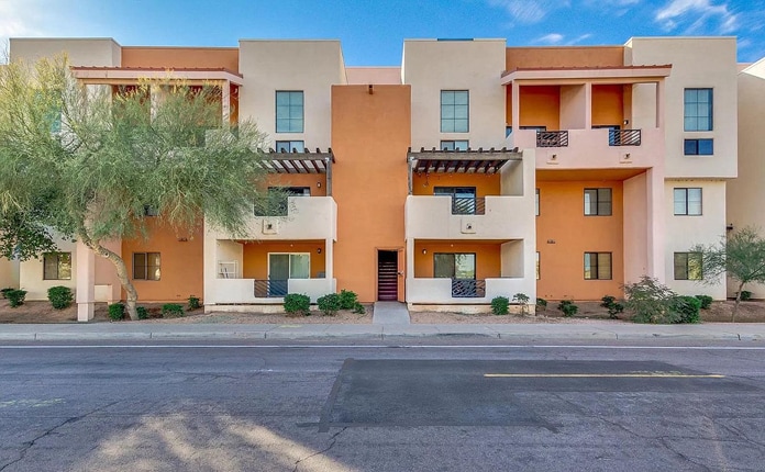 El Adobe Condominiums - 1005 E 8th St