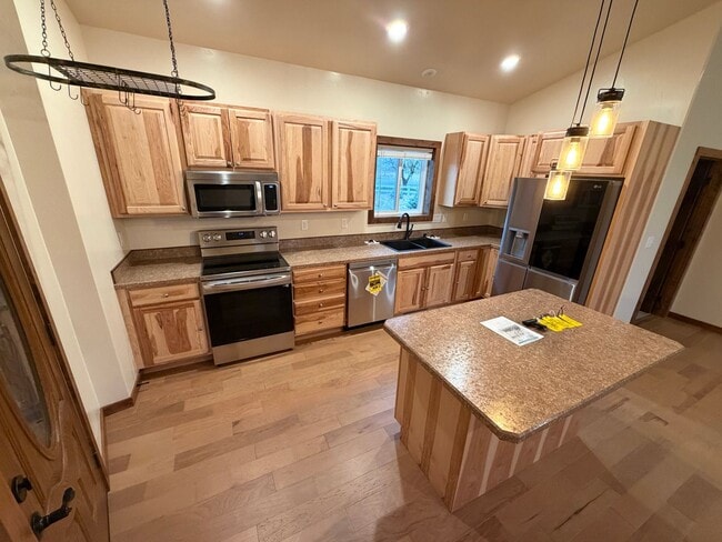 Building Photo - 11 Fieldcross Ln