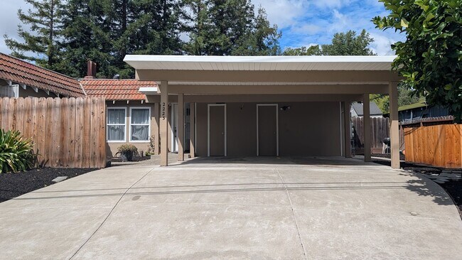 Building Photo - 2223 Buena Vista Ave