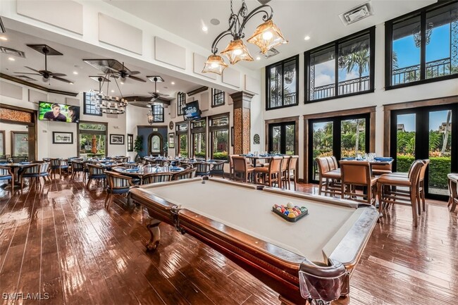 Building Photo - 9147 Delano St