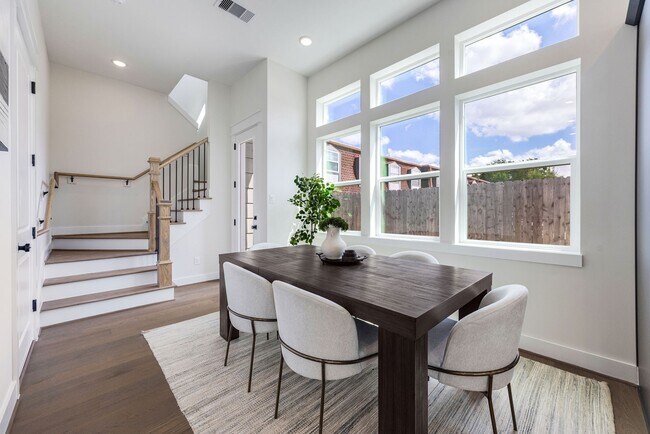 Building Photo - 9311 Montridge Dr