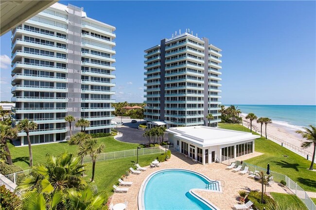 Building Photo - 3554 Ocean Dr