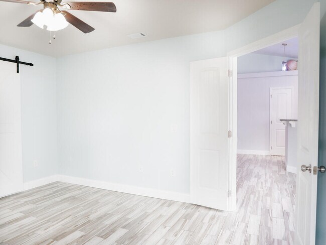 Building Photo - 8261 Sierra St