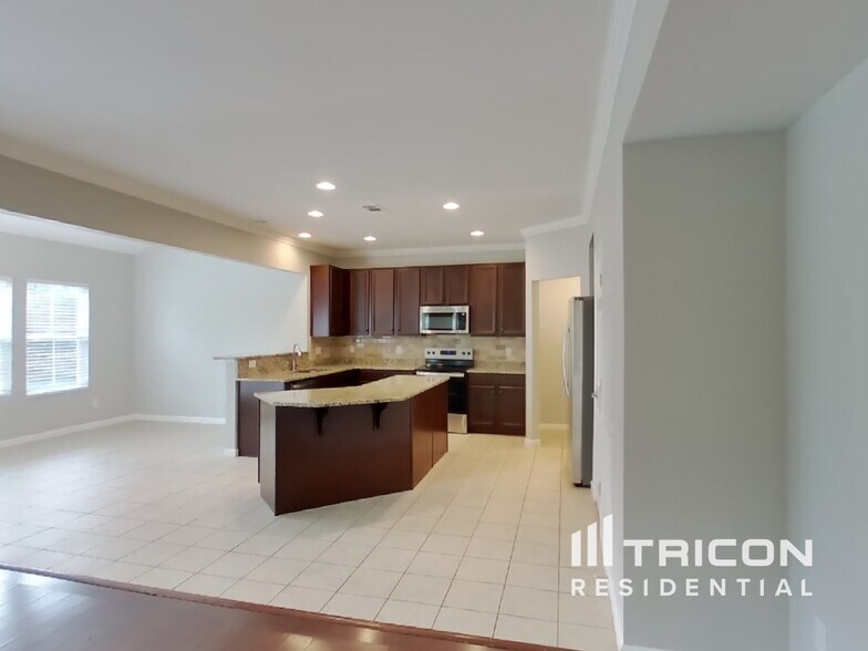 Building Photo - 2913 Haviland Way