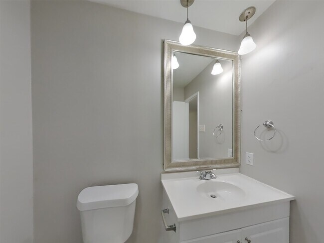 Building Photo - 5655 Hardwood Forest Dr