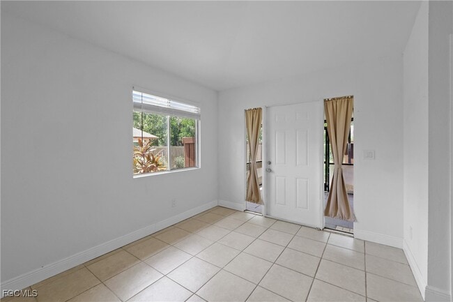 Building Photo - 6322 Royal Woods Dr