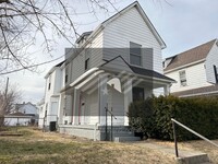 Building Photo - 211 Alaska St