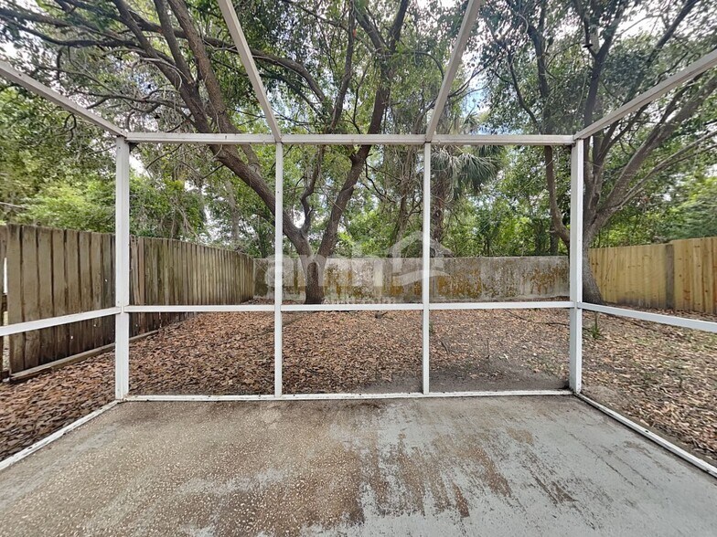 Building Photo - 8467 Quarter Horse Dr