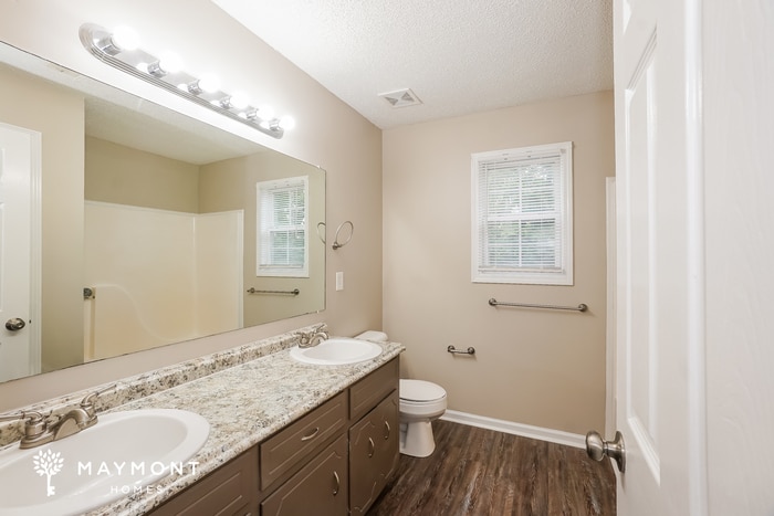 Building Photo - 951 Roedeer Dr