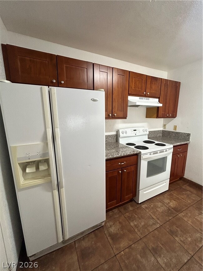 Building Photo - 6750 Del Rey Ave