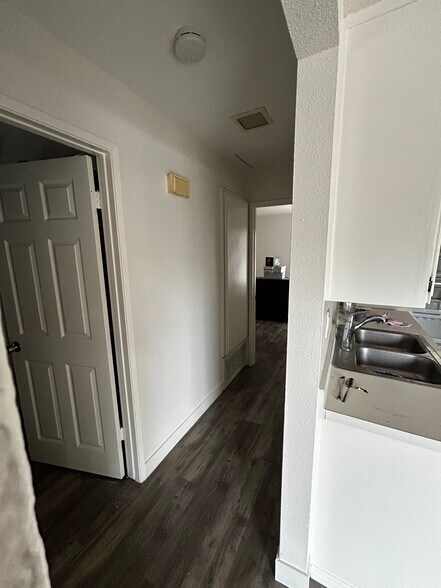 Building Photo - 6516 College Grove Dr