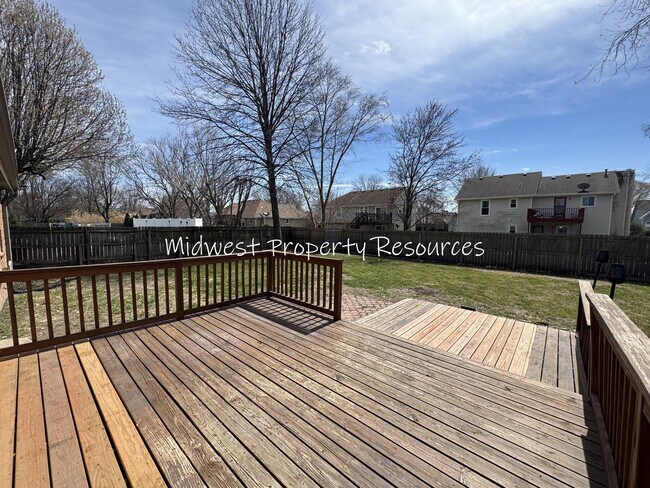 Building Photo - Spacious 4 Bedroom, 2 Bath Home for Lease in Lee's Summit, MO