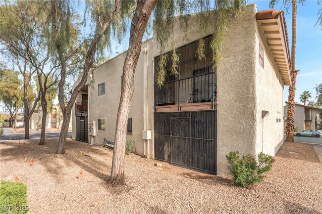 Building Photo - 4441 Rich Dr