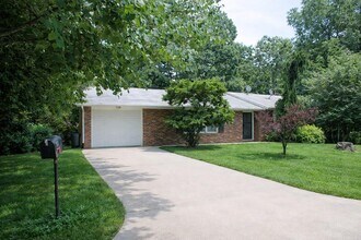 Building Photo - 3006 Lynnwood Dr