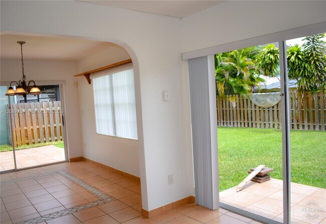 Building Photo - 11759 SW 117th Pl