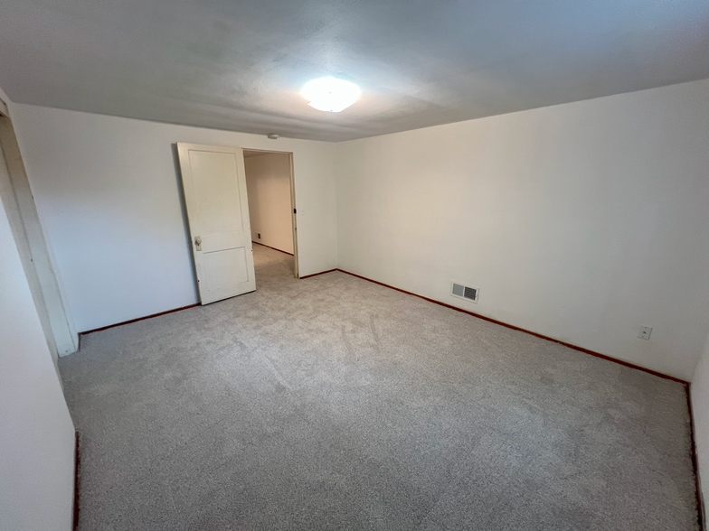 Building Photo - 1315 Rixon St