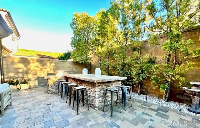 Building Photo - 68 Chianti