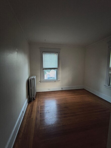 2nd bedroom - 160 Main St