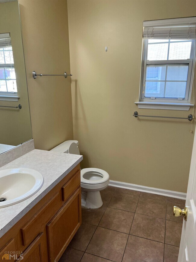 Building Photo - 602 Wild Grape Dr