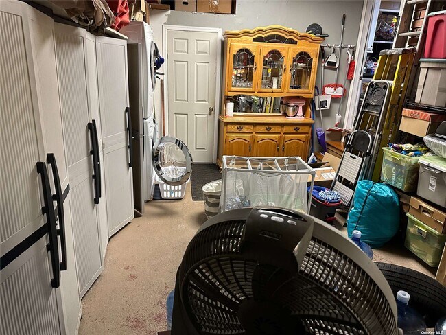 Building Photo - 154 Pennsylvania Ave