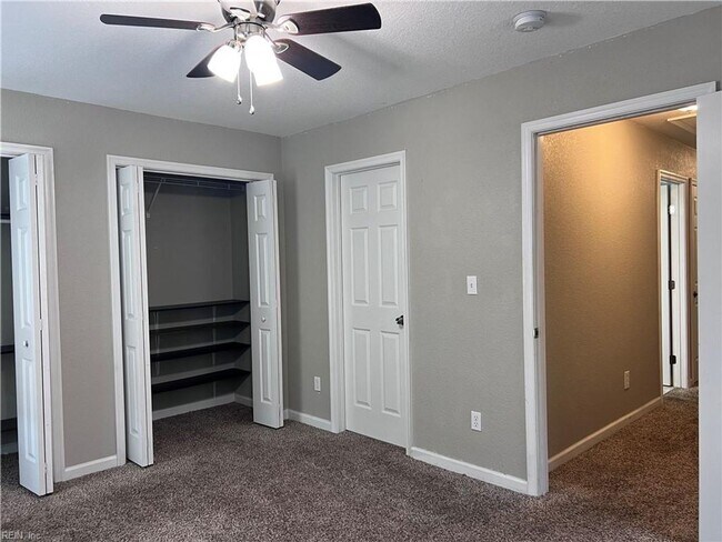 Building Photo - 1315 W 27th St