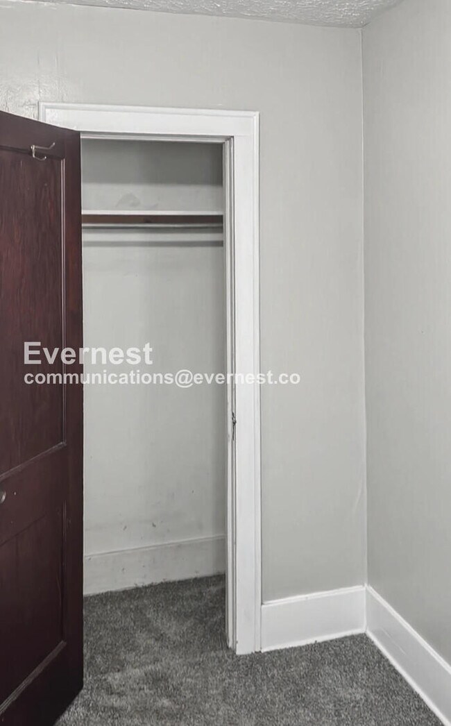 Building Photo - 1093 Georgia Ave