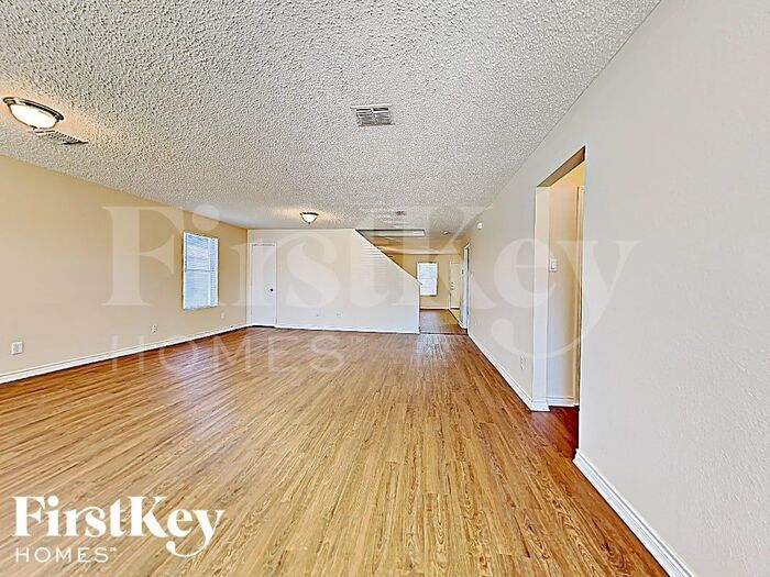 Building Photo - 2963 Celian Dr