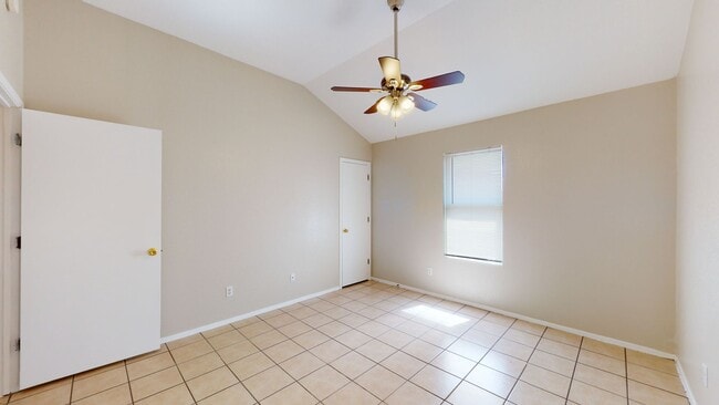 Building Photo - 2 WEEKS FREE! ALL TILE 3 BEDROOM, 2 BATH, ...