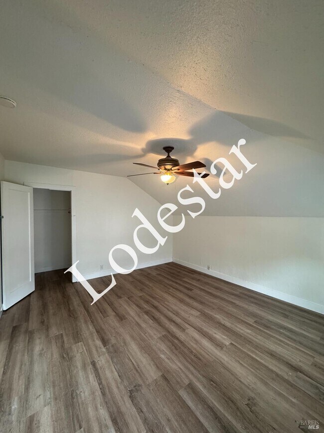 Building Photo - 302 Carolina St